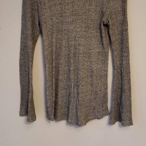 H&M Grey Bell Sleeve Long Top - Picture 2 of 4